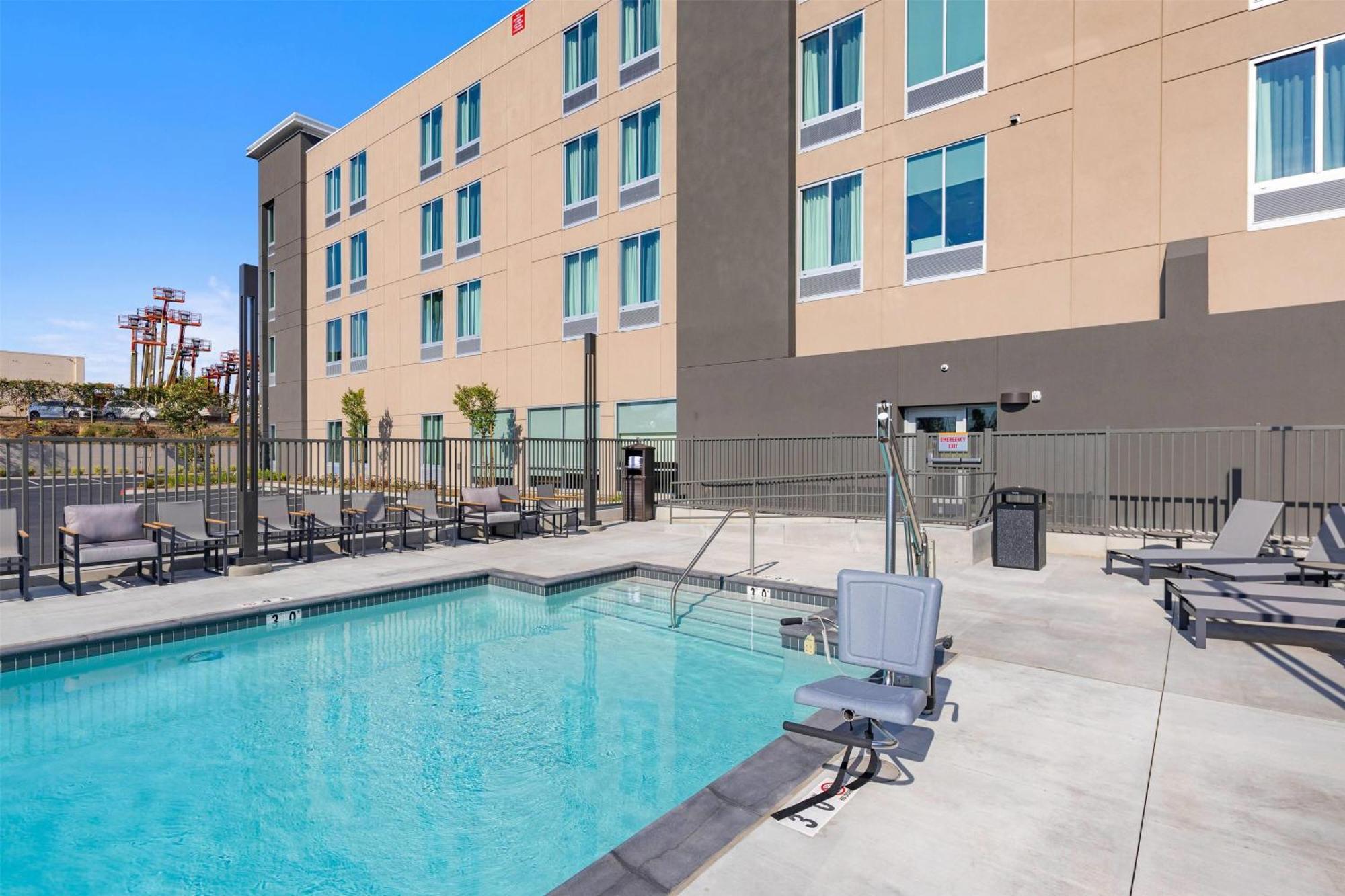 La Quinta Inn & Suites By Wyndham La Habra Dış mekan fotoğraf